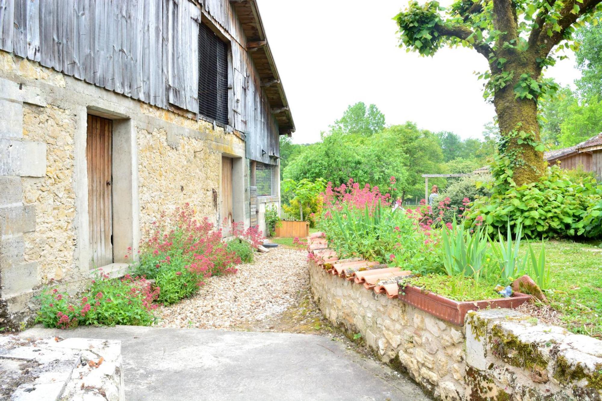 Gites Le Clos Du Verger Maurens  Buitenkant foto