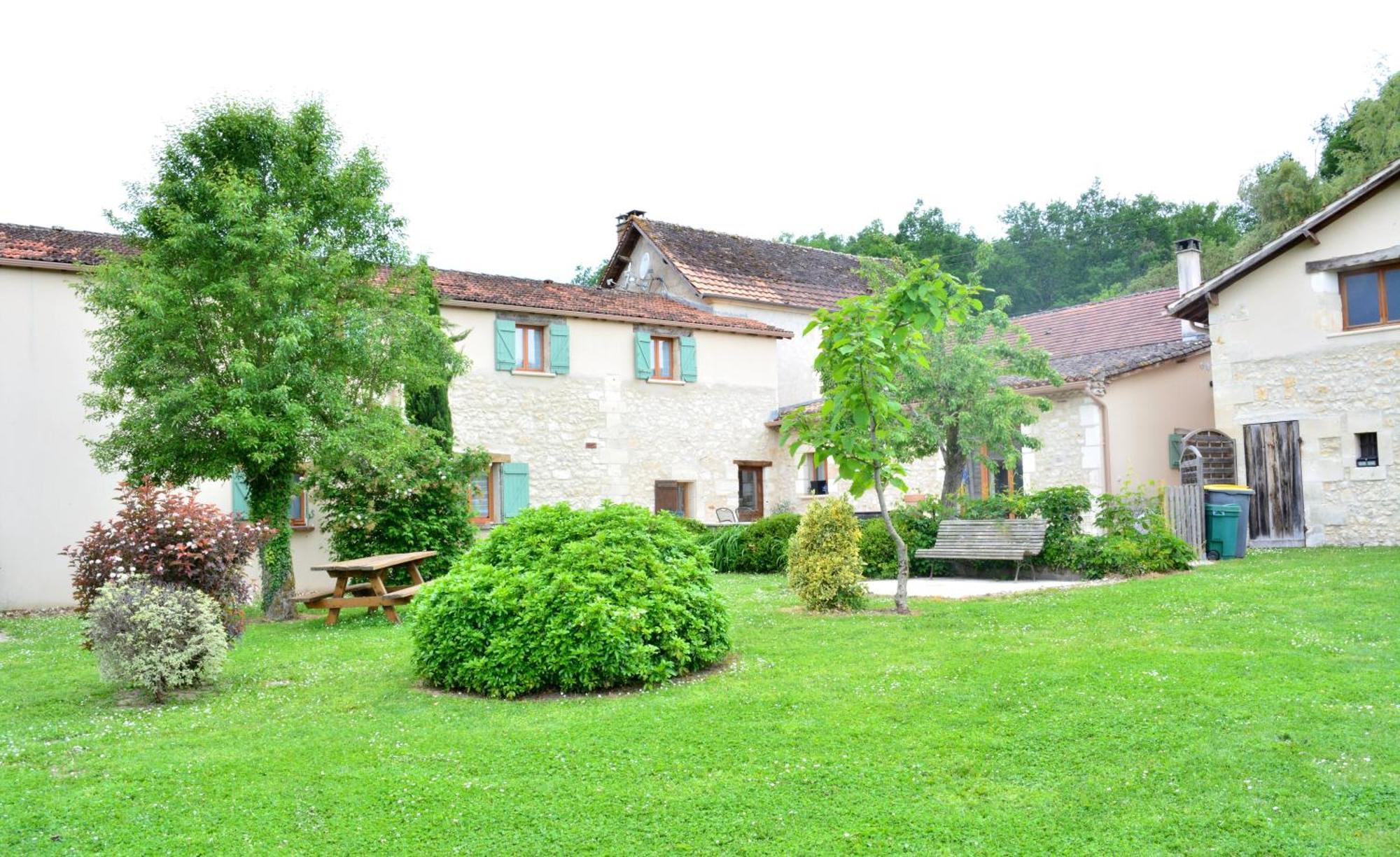 Gites Le Clos Du Verger Maurens  Buitenkant foto