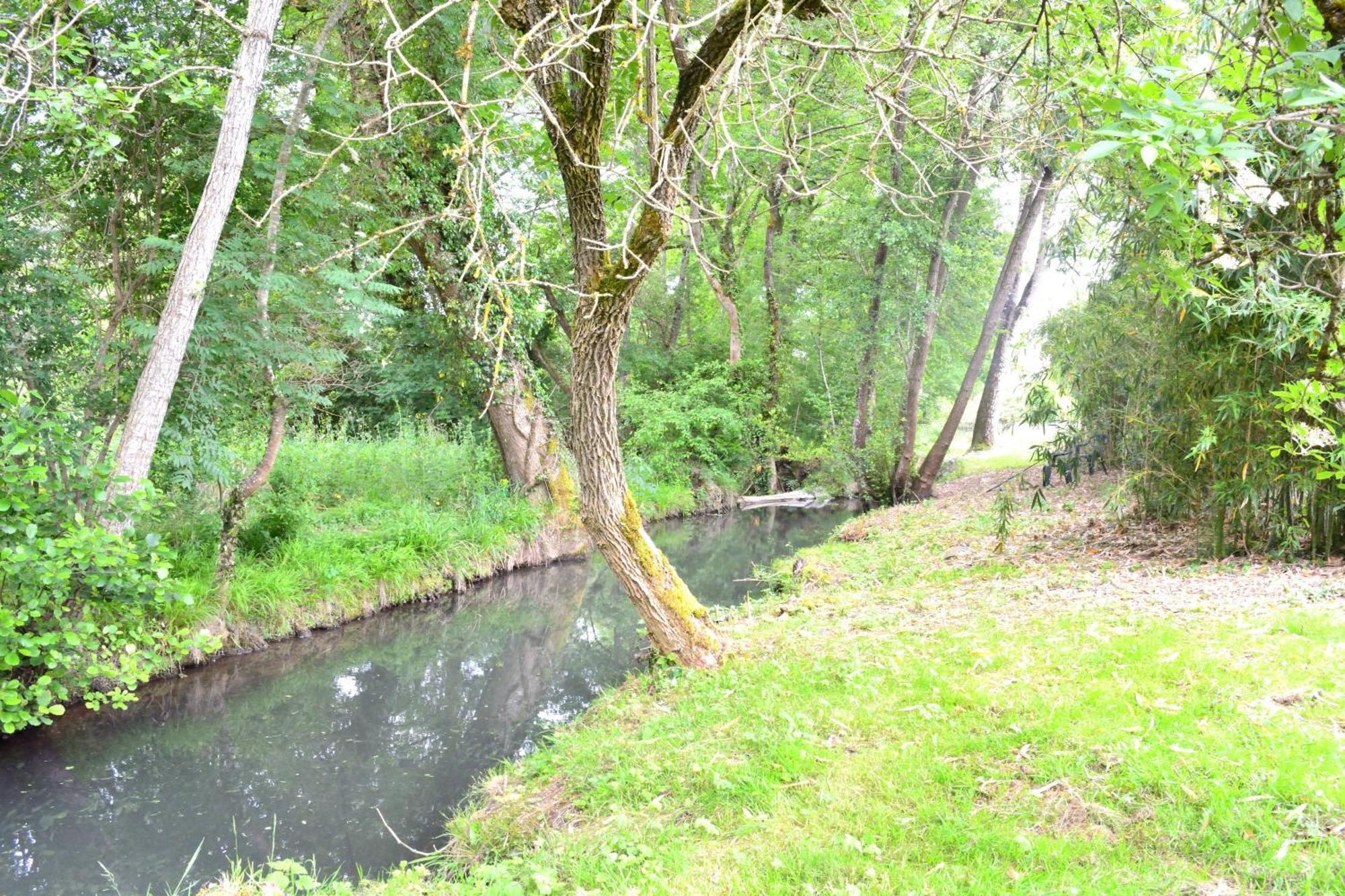 Gites Le Clos Du Verger Maurens  Buitenkant foto